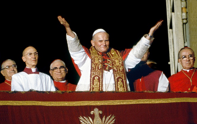 Karol Wojtyła tuż po wyborze na papieża
